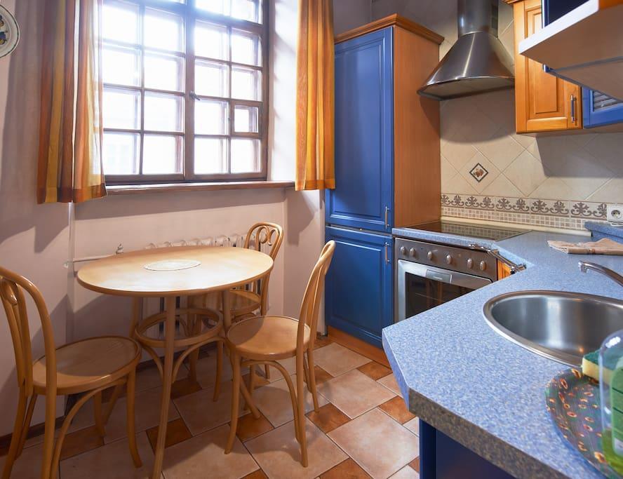 Cozy Apartment In Gothic Style House In The Heart Of The Old Town Vilnius Exterior photo
