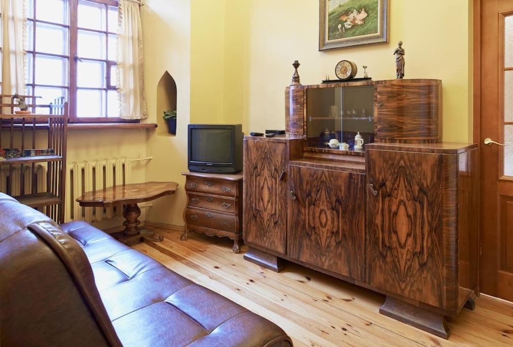 Cozy Apartment In Gothic Style House In The Heart Of The Old Town Vilnius Exterior photo